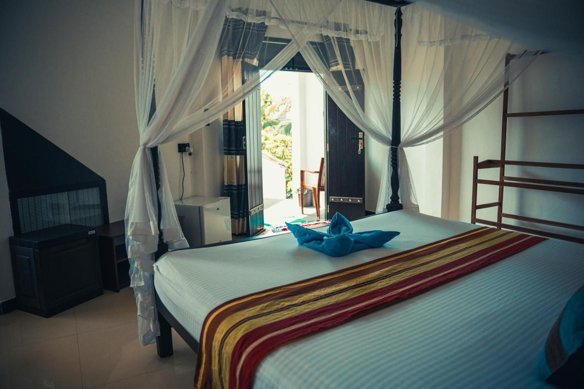 Bisandu Guesthouse Mirissa Kültér fotó