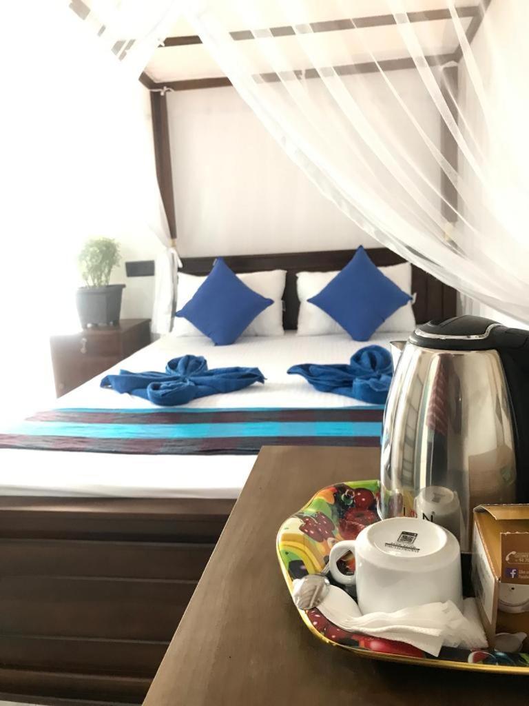 Bisandu Guesthouse Mirissa Szoba fotó
