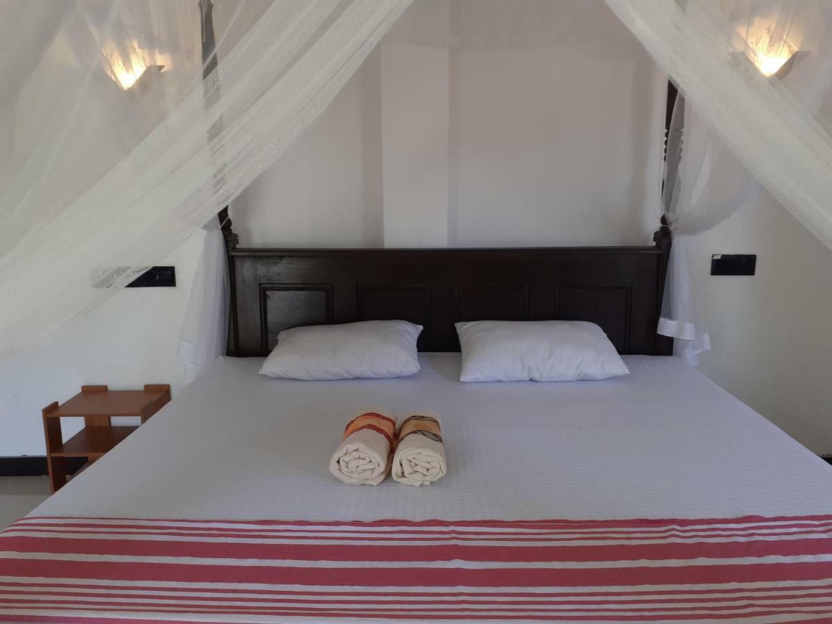 Bisandu Guesthouse Mirissa Kültér fotó