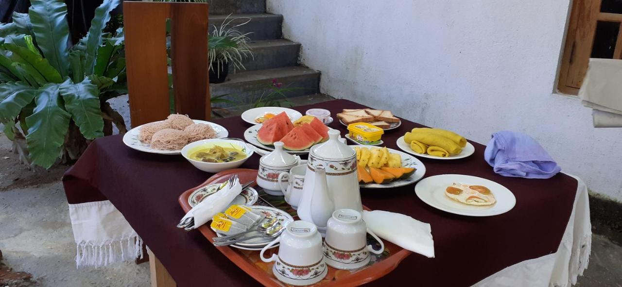 Bisandu Guesthouse Mirissa Kültér fotó