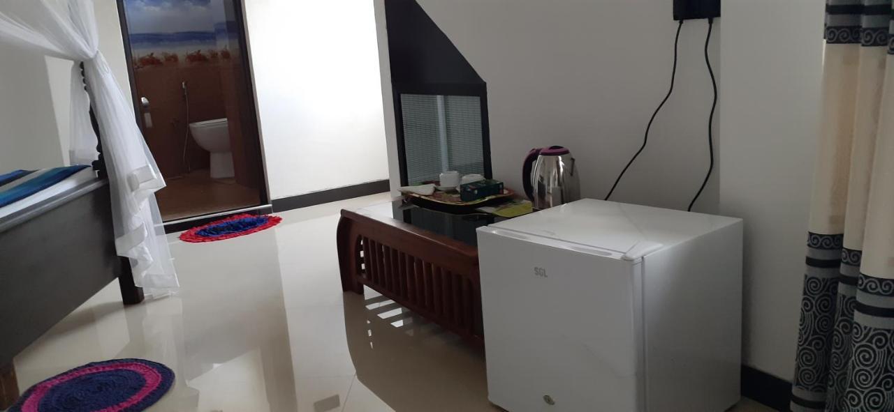 Bisandu Guesthouse Mirissa Kültér fotó